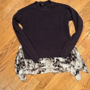 Used Simply Vera Wang size XS Dark Purple / grey Sweater with Floral Hem